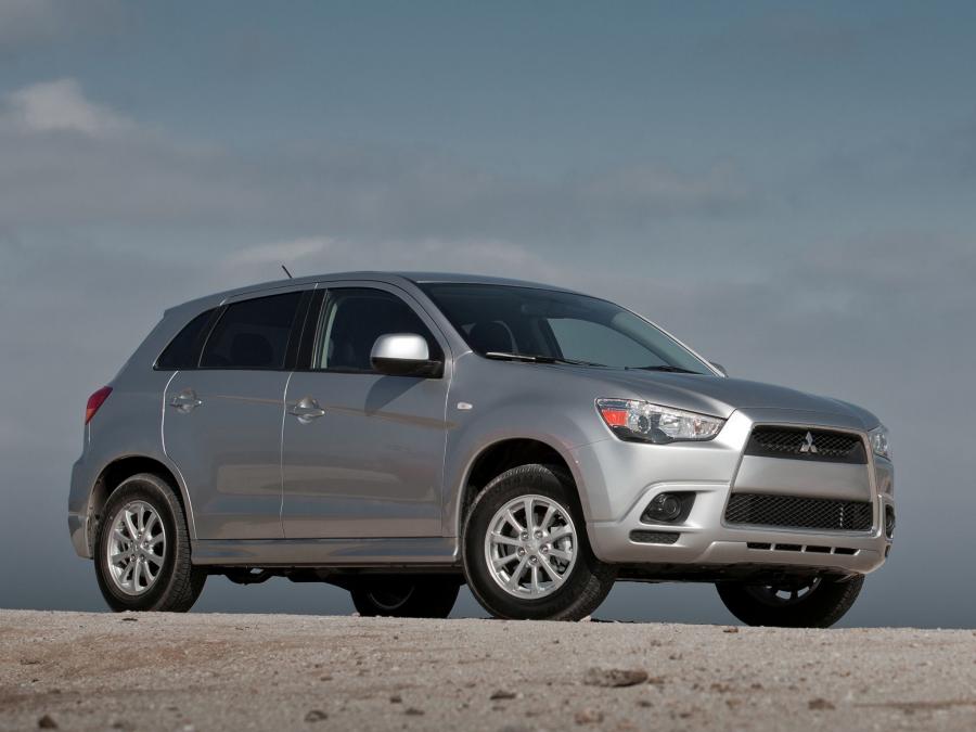  Mitsubishi Outlander Sport 2010 года  (фото 12 из 26)